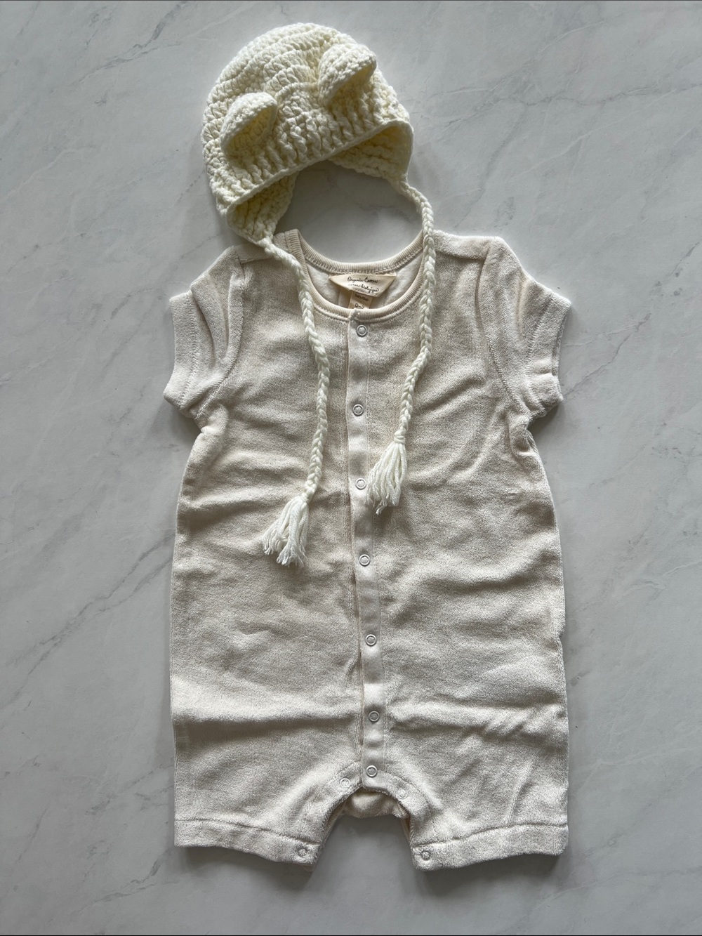 Baby Gap Organic Cotton Cream Baby One-Piece Romper With Hat SZ 3-6 months